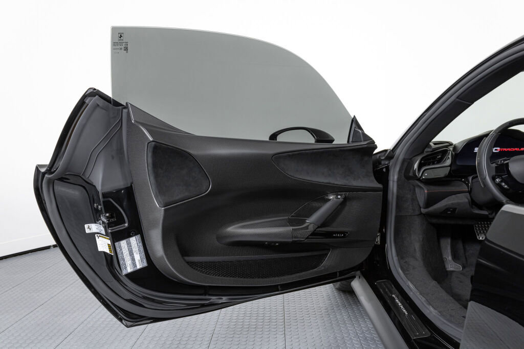 Used 2022 Ferrari SF90 Stradale image 28