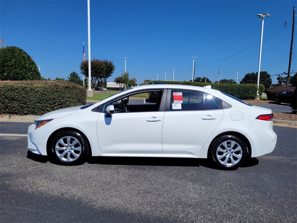 New 2025 Toyota Corolla LE image 4