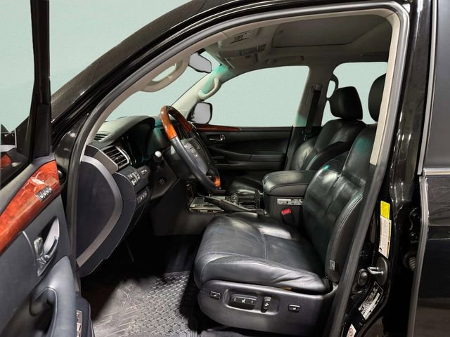 Used 2011 Lexus LX 570 4WD image 25