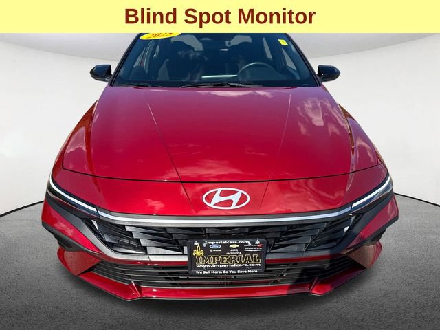 Used 2025 Hyundai Elantra Sport image 4