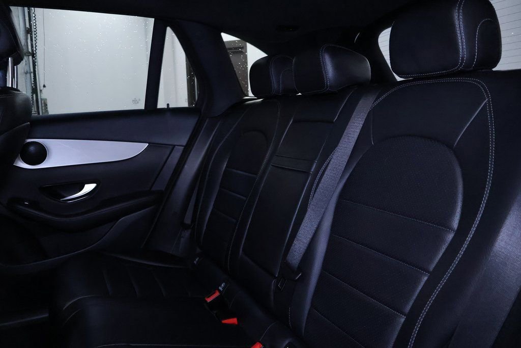 Used 2021 Mercedes-Benz GLC 300 4MATIC image 17