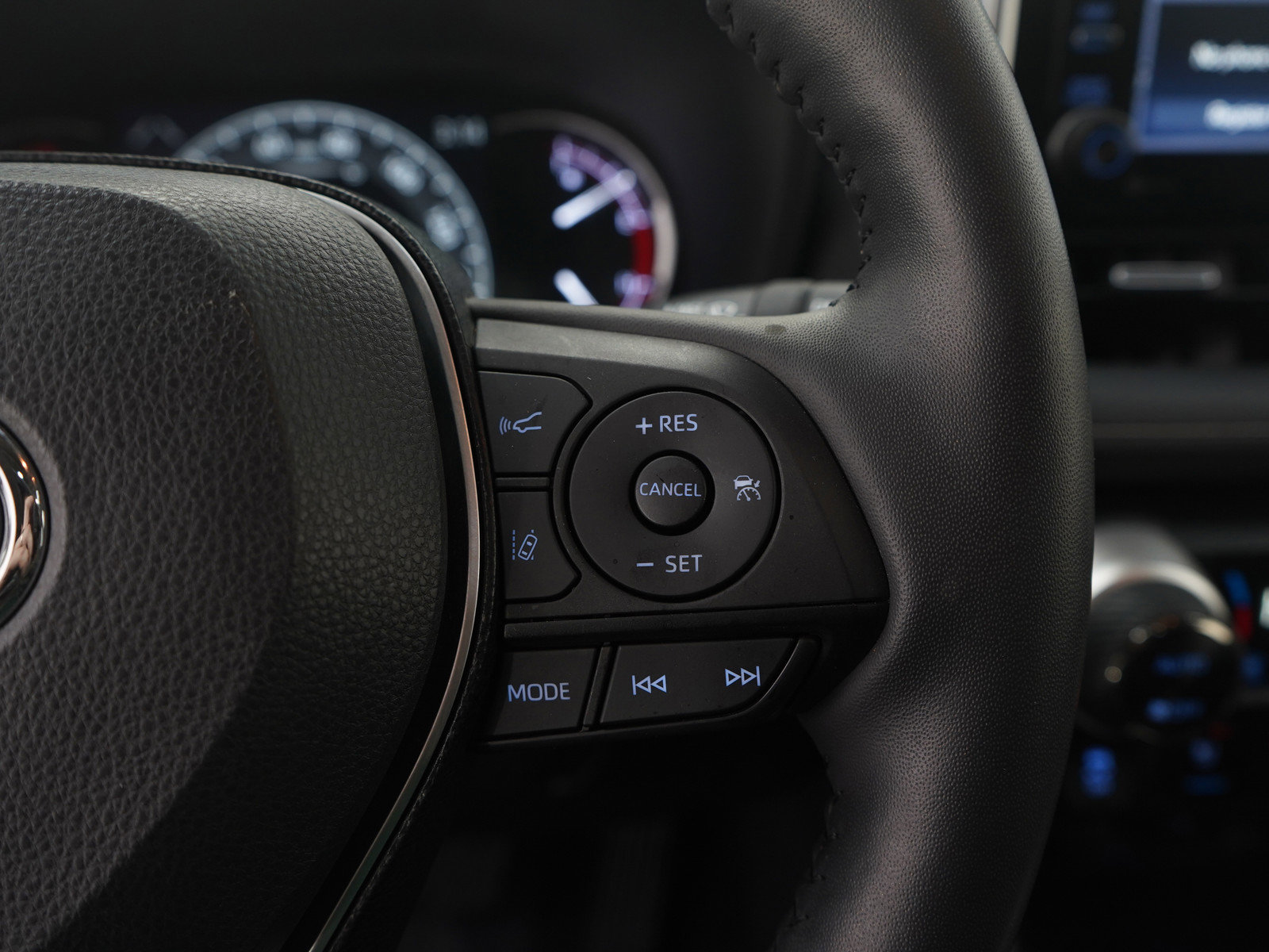 Used 2020 Toyota RAV4 Limited image 29