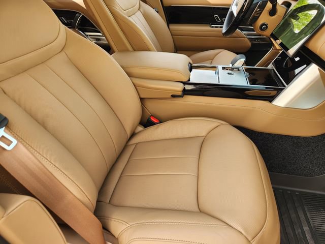 New 2026 Land Rover Range Rover Long Wheelbase SE image 9