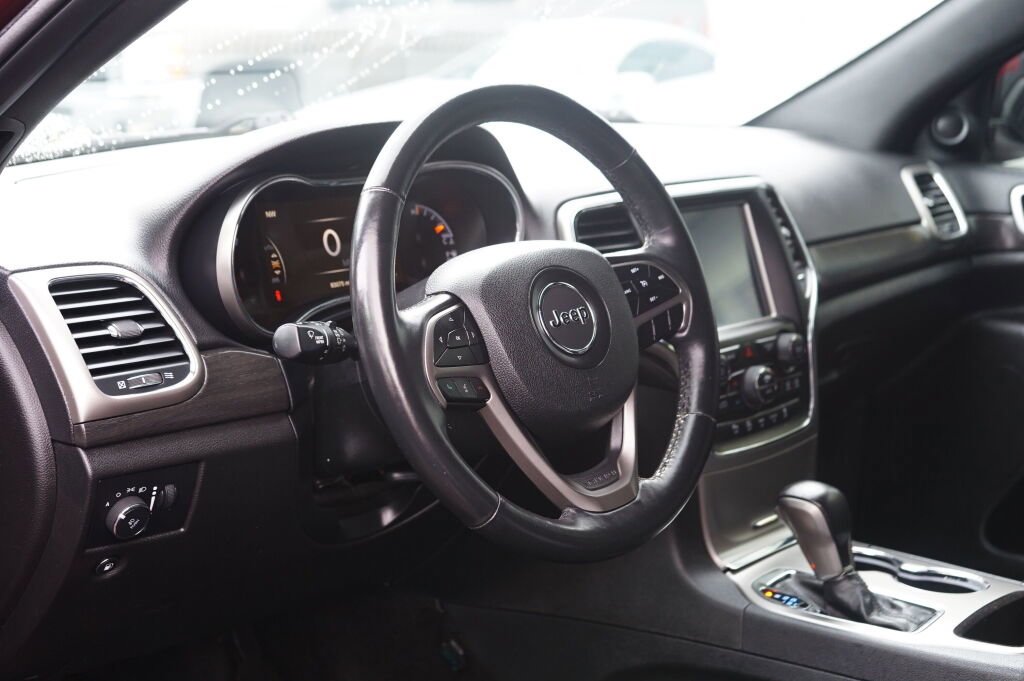 Used 2018 Jeep Grand Cherokee Altitude image 11