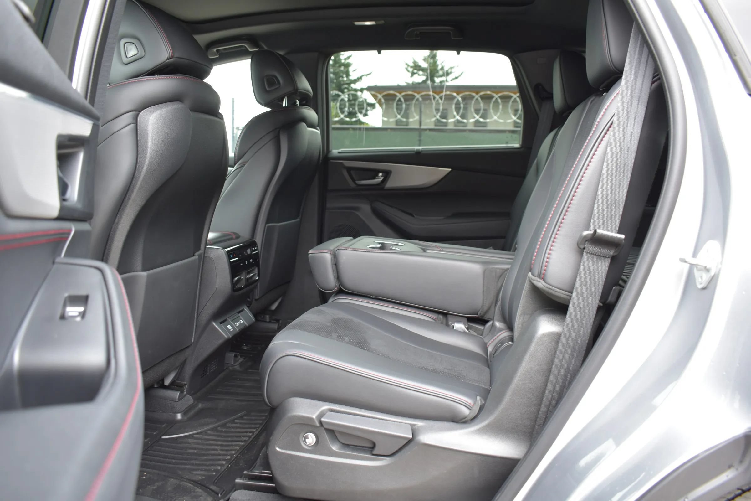 Used 2024 Acura MDX A-Spec AWD/4WD image 31