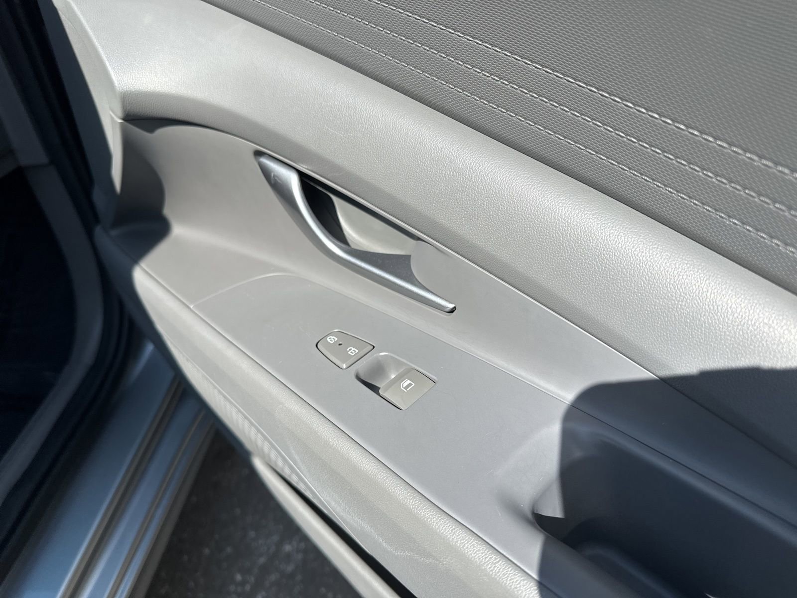 Used 2022 Hyundai Elantra SEL w/ Cargo Package image 34