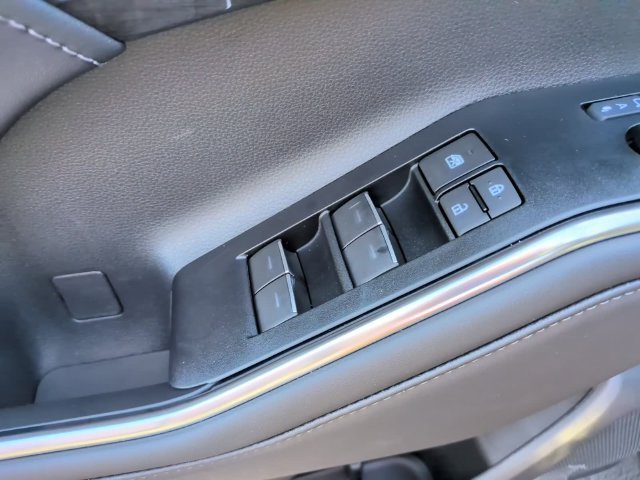 New 2026 Toyota Highlander Limited AWD/4WD image 12
