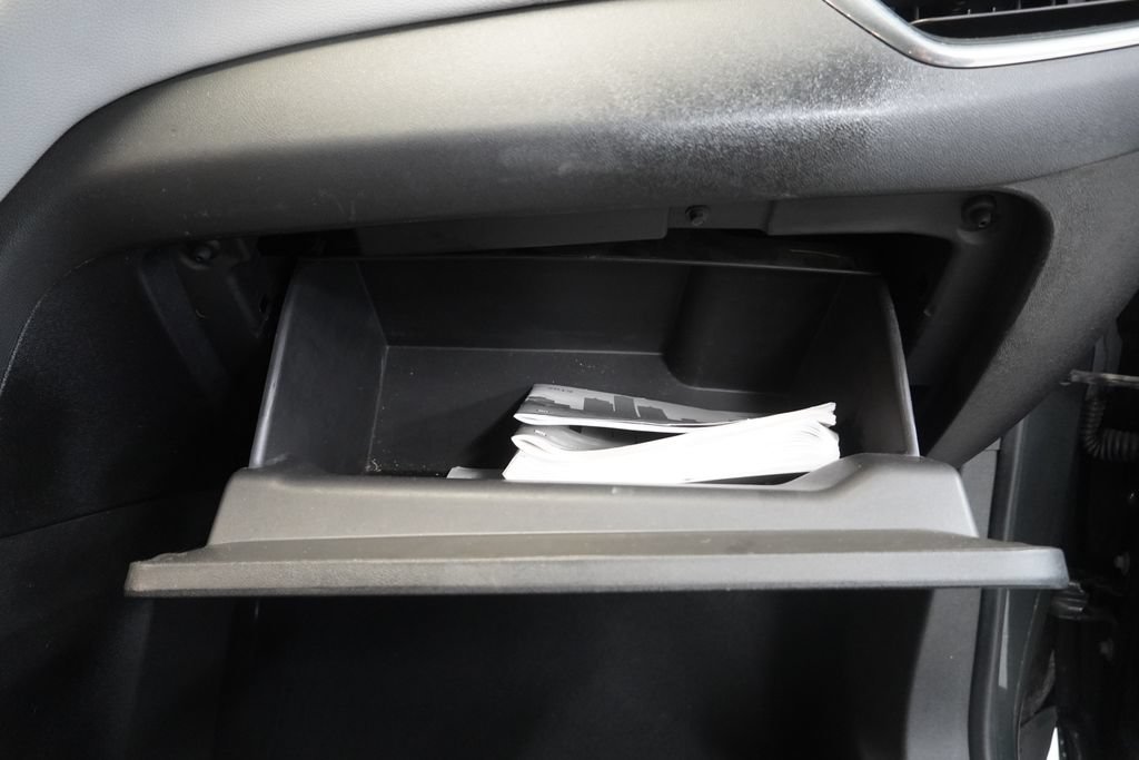 Used 2019 Chevrolet Equinox LS FWD image 39