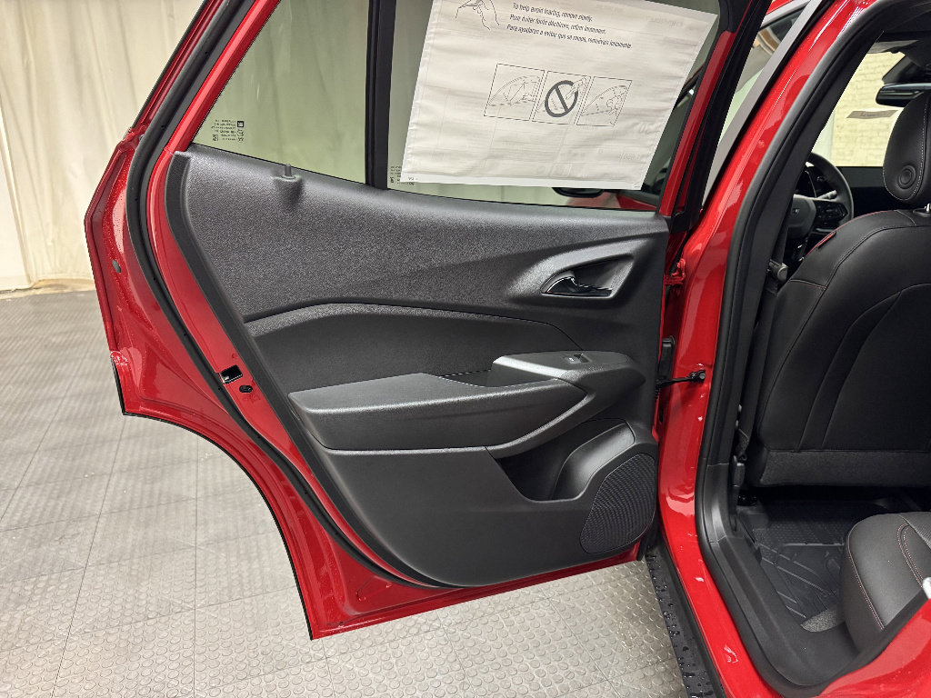 New 2026 Chevrolet Trax RS w/ Sunroof Package FWD image 16