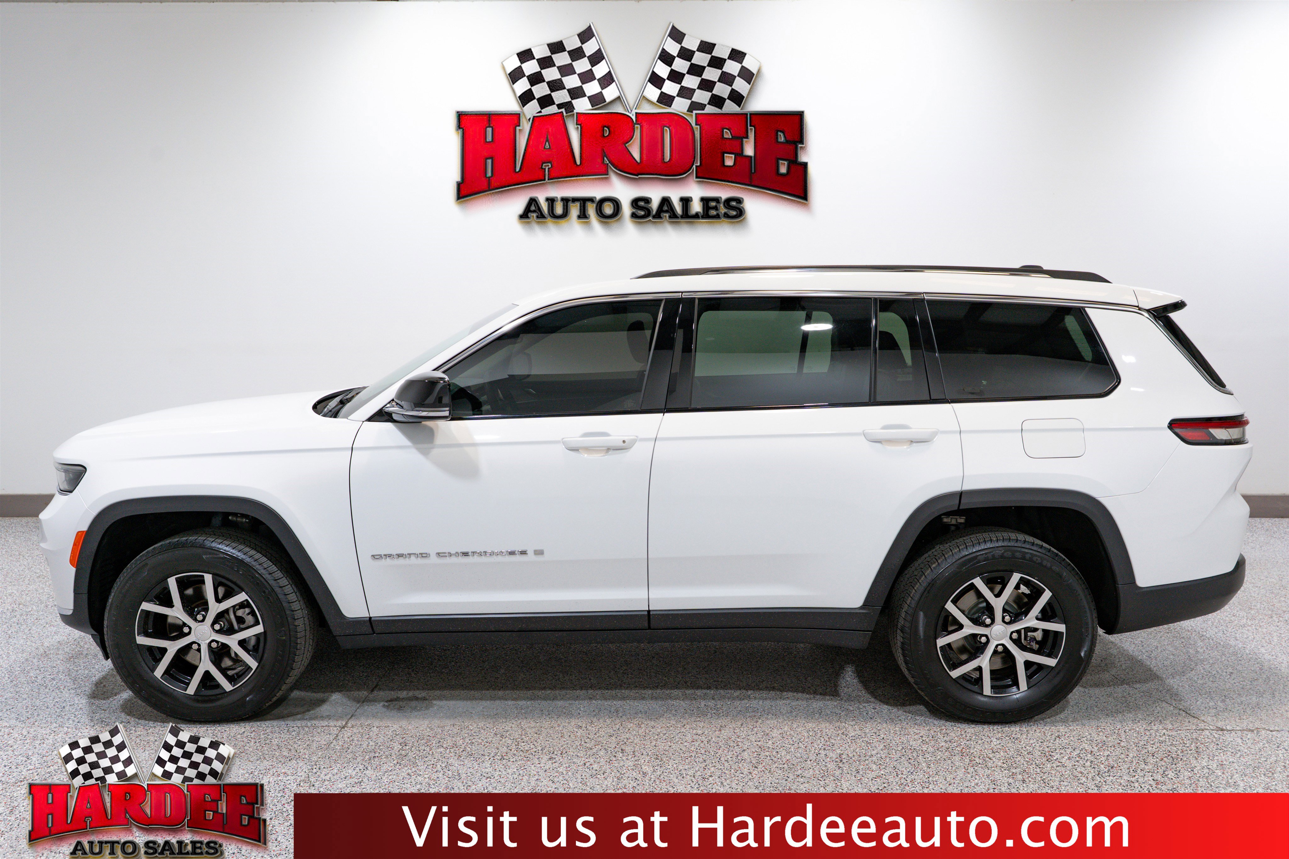 Used 2023 Jeep Grand Cherokee L Limited image 1