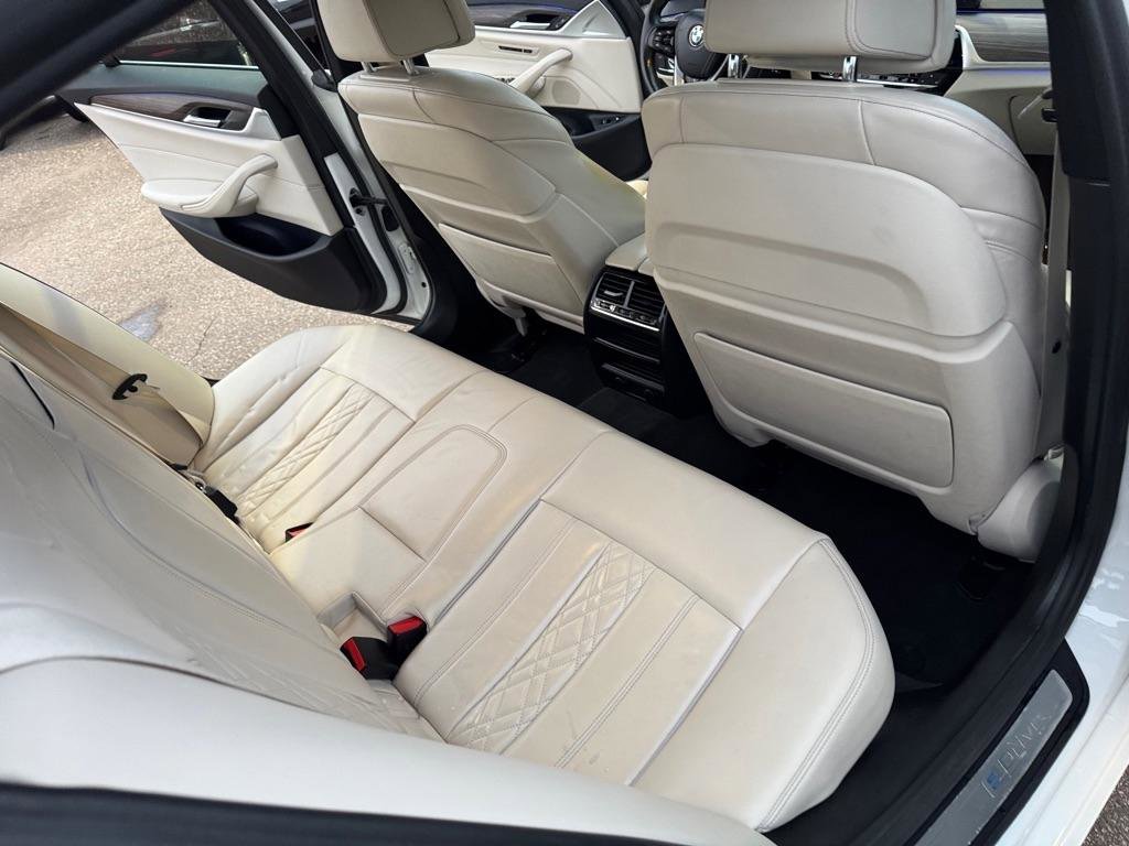 Used 2018 BMW 530e xDrive AWD/4WD image 28