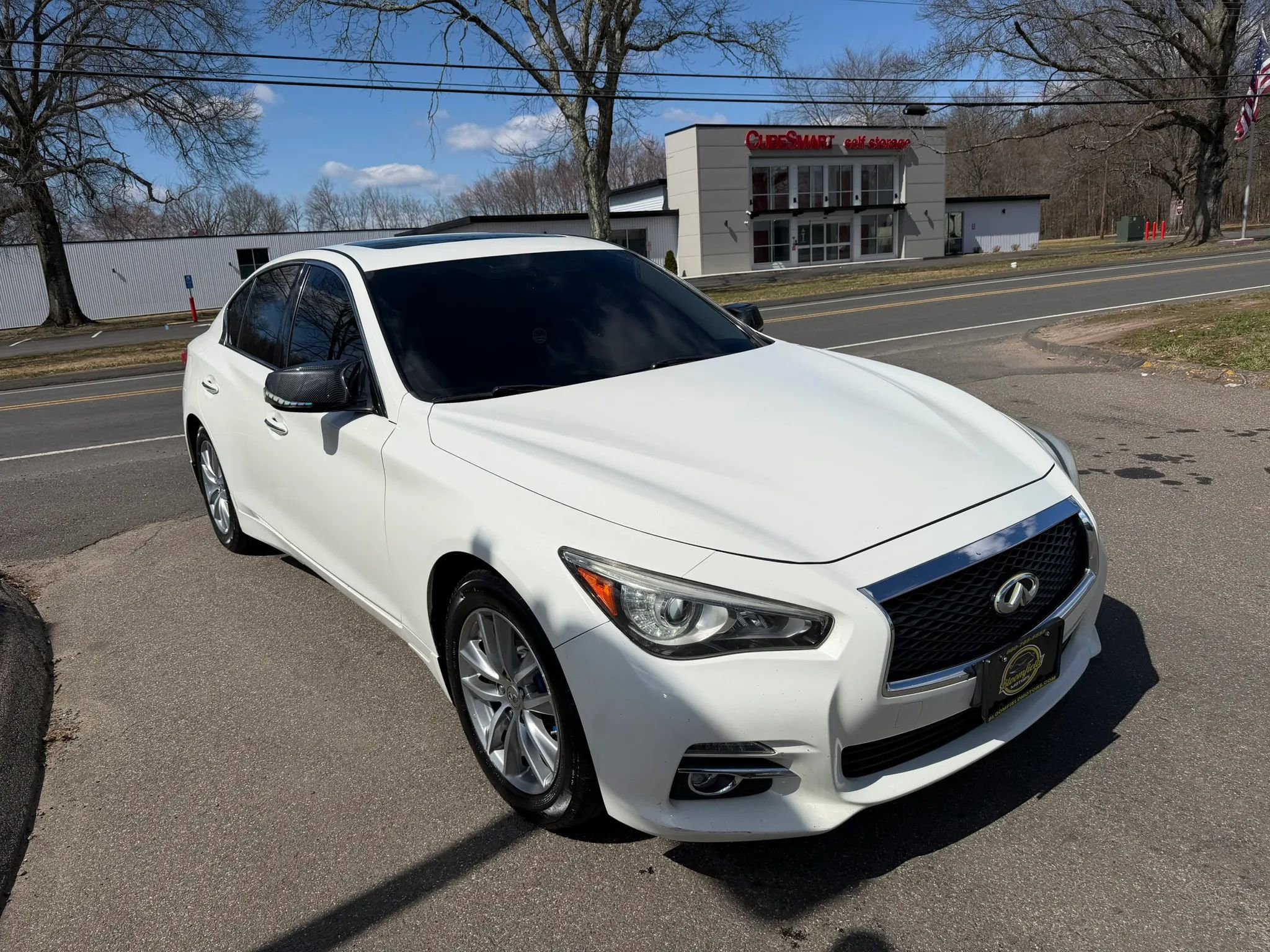 Used 2015 INFINITI Q50 Premium w/ Navigation Package AWD/4WD image 3
