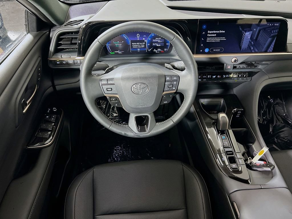 Certified 2025 Toyota Crown Signia image 20