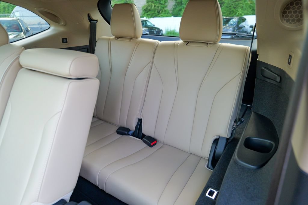 Used 2023 Acura MDX w/ Advance Package AWD/4WD image 30