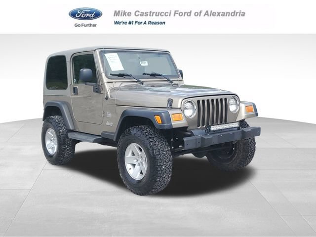 Used 2003 Jeep Wrangler Sahara AWD/4WD video 1