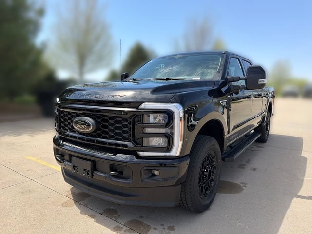 New 2026 Ford F250 Lariat w/ Black Appearance Package AWD/4WD image 11