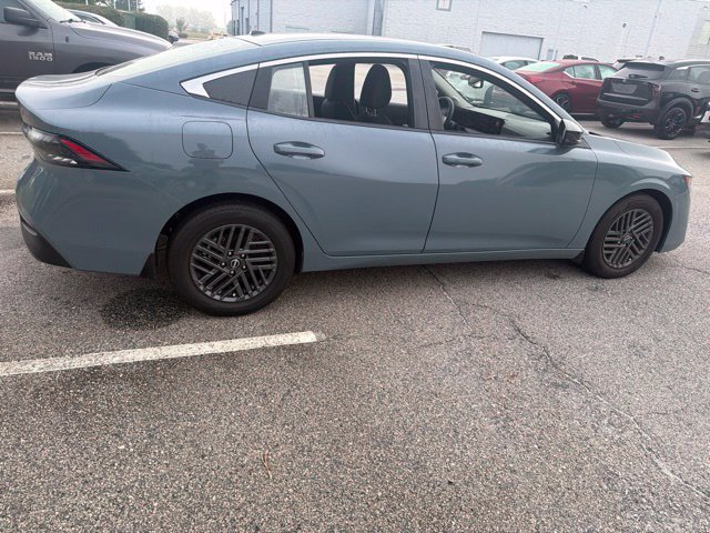 Used 2026 Nissan Sentra SV w/ SV Convenience Package FWD image 11