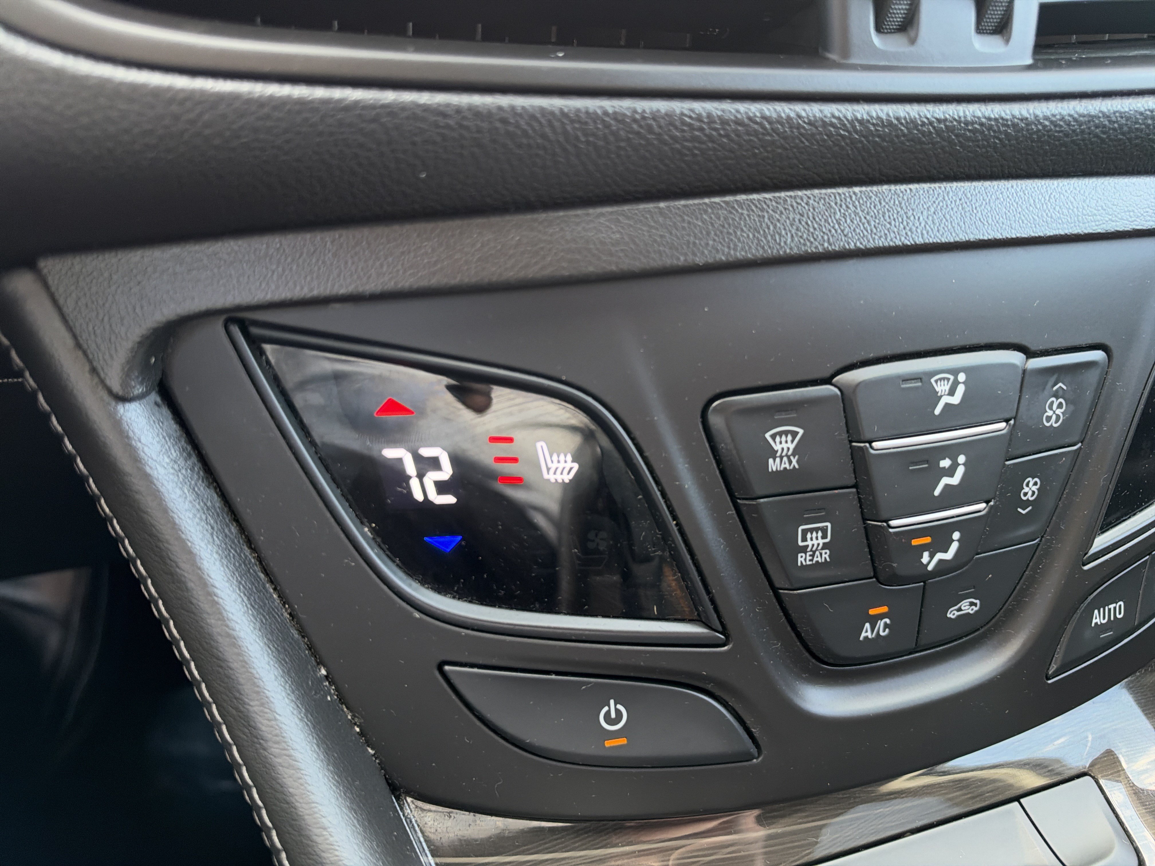 Used 2019 Buick Envision Premium AWD/4WD image 18