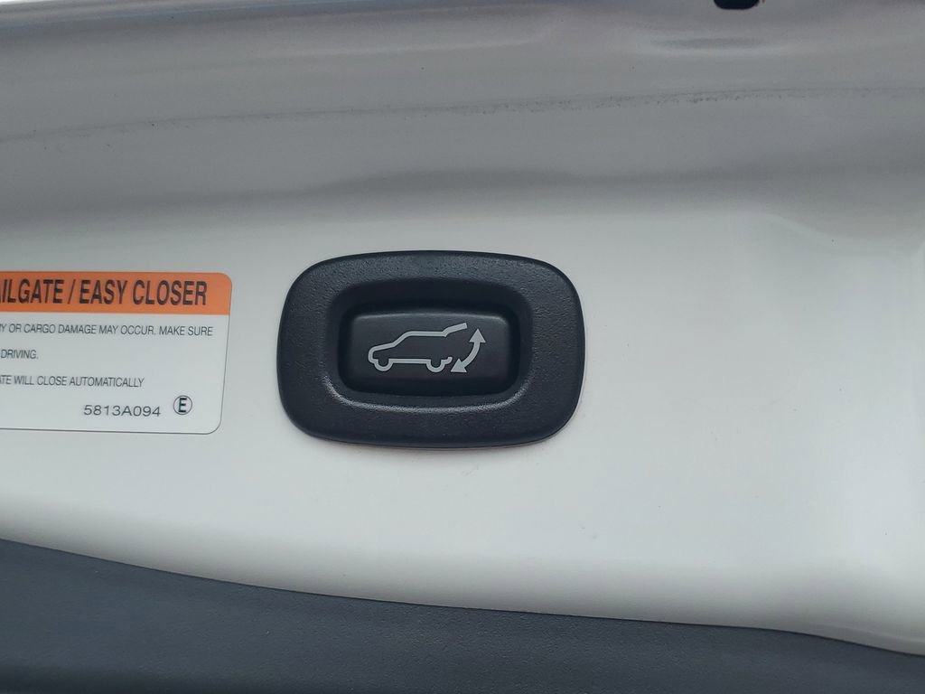 Used 2020 Mitsubishi Outlander SEL FWD image 8