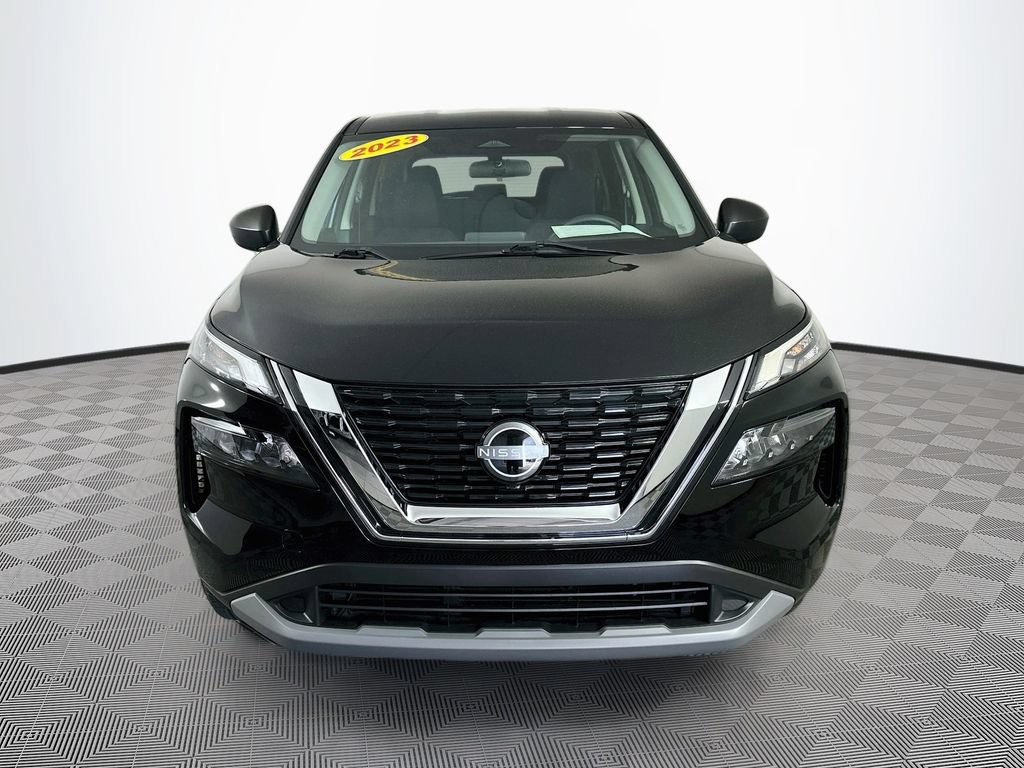 Used 2023 Nissan Rogue S AWD/4WD image 4