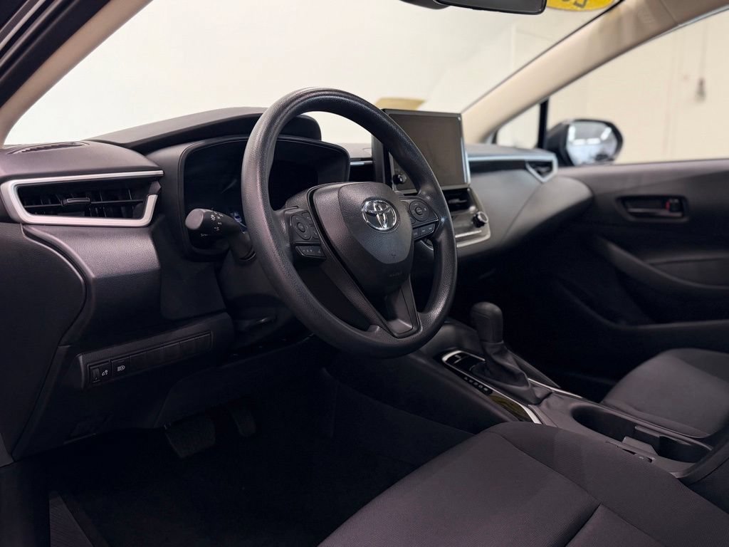 Used 2026 Toyota Corolla LE FWD image 11