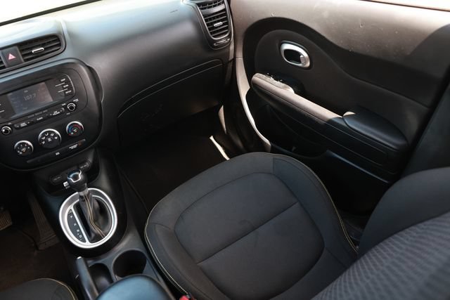 Used 2016 Kia Soul + FWD image 26