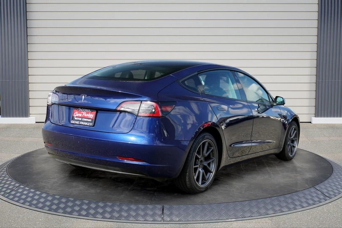 Used 2023 Tesla Model 3 Standard Range image 7
