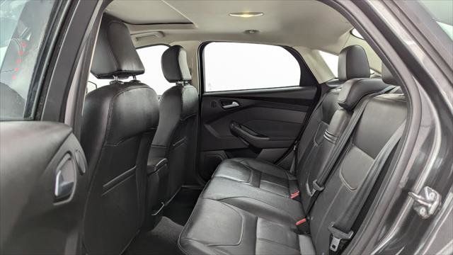 Used 2016 Ford Focus Titanium w/ Titanium Technology Package image 17