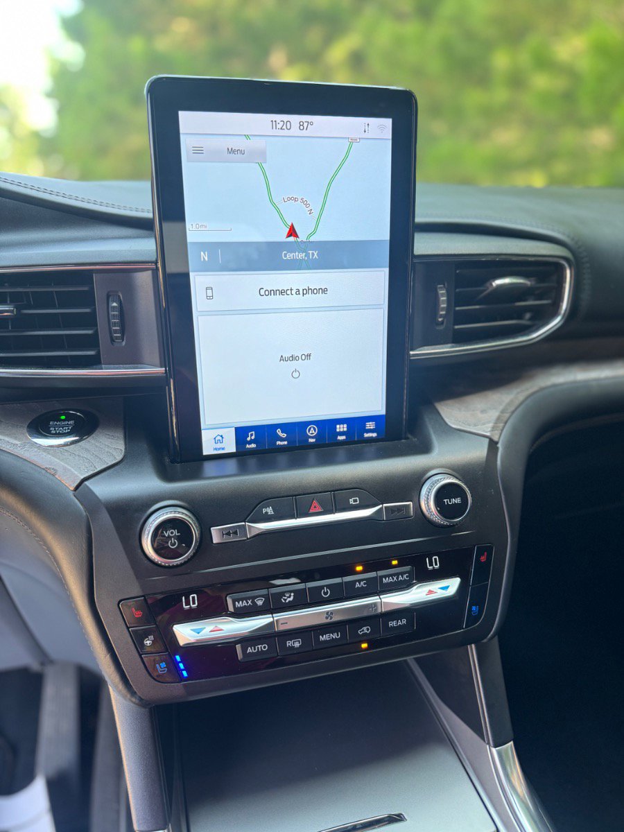 Used 2020 Ford Explorer Platinum w/ Premium Technology Package image 5