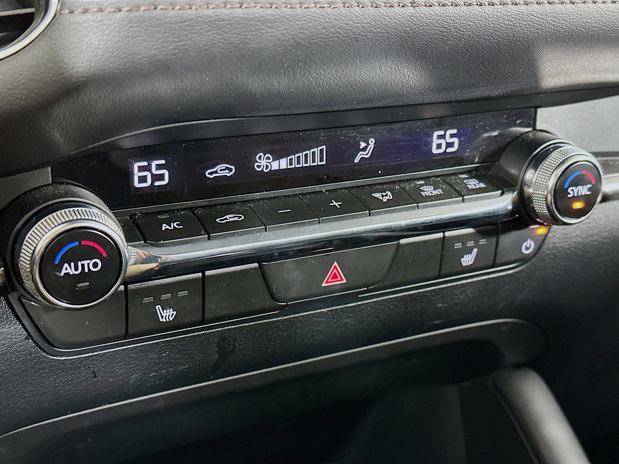 Used 2025 MAZDA MAZDA3 s image 24