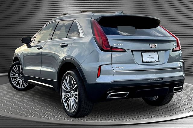 Certified 2024 Cadillac XT4 Premium Luxury w/ Technology Package FWD image 4