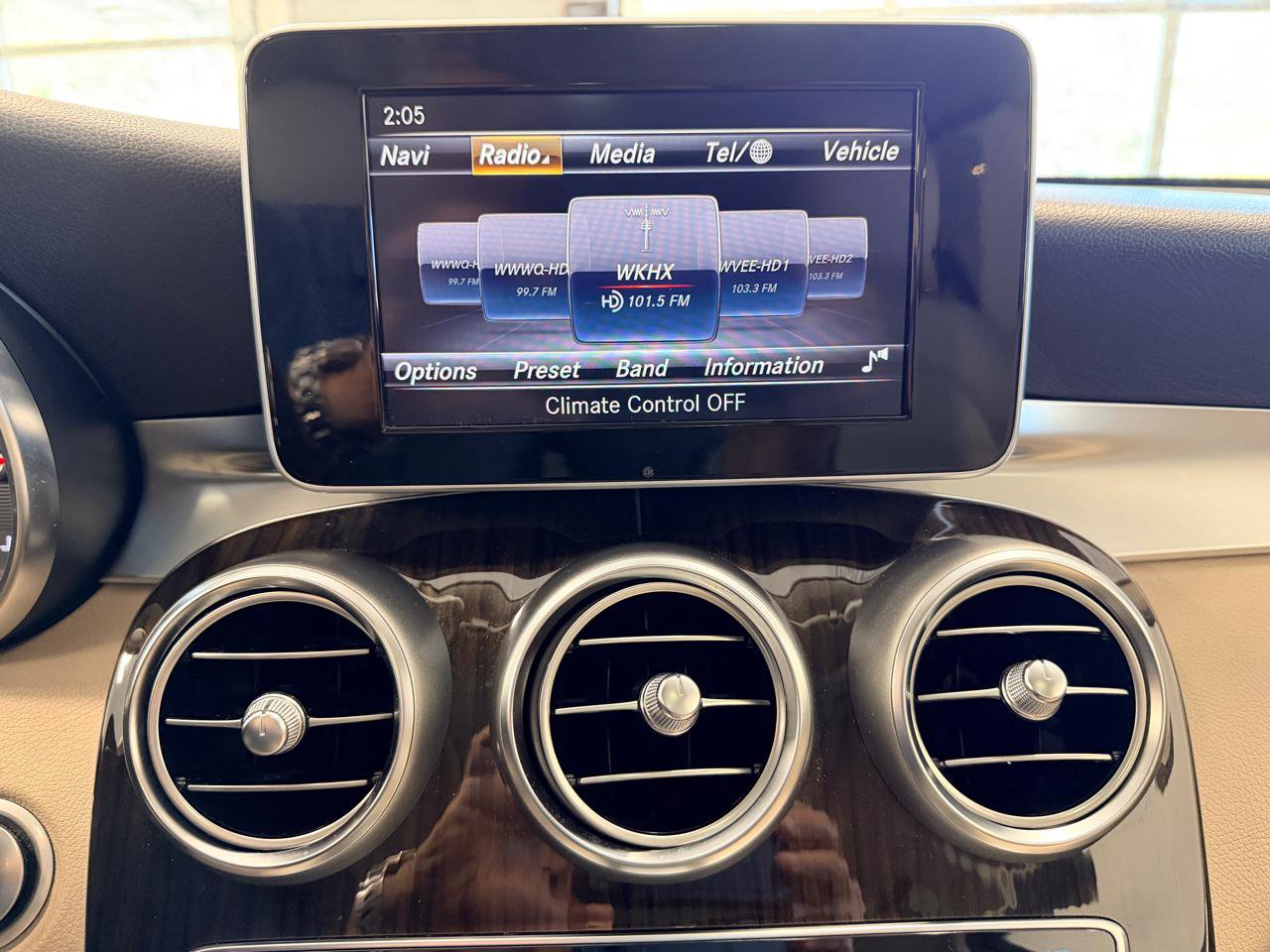Used 2019 Mercedes-Benz GLC 300 4MATIC image 46