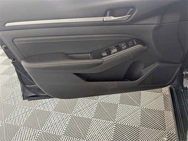 Used 2023 Nissan Altima 2.5 SL image 9