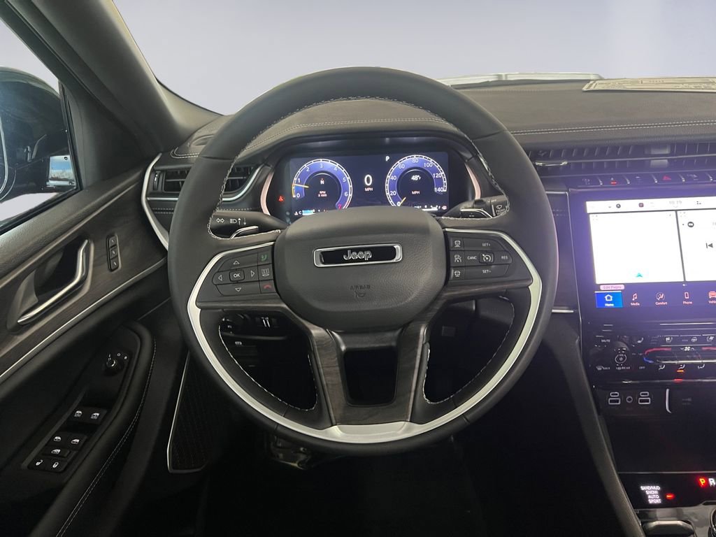 New 2025 Jeep Grand Cherokee Limited image 14