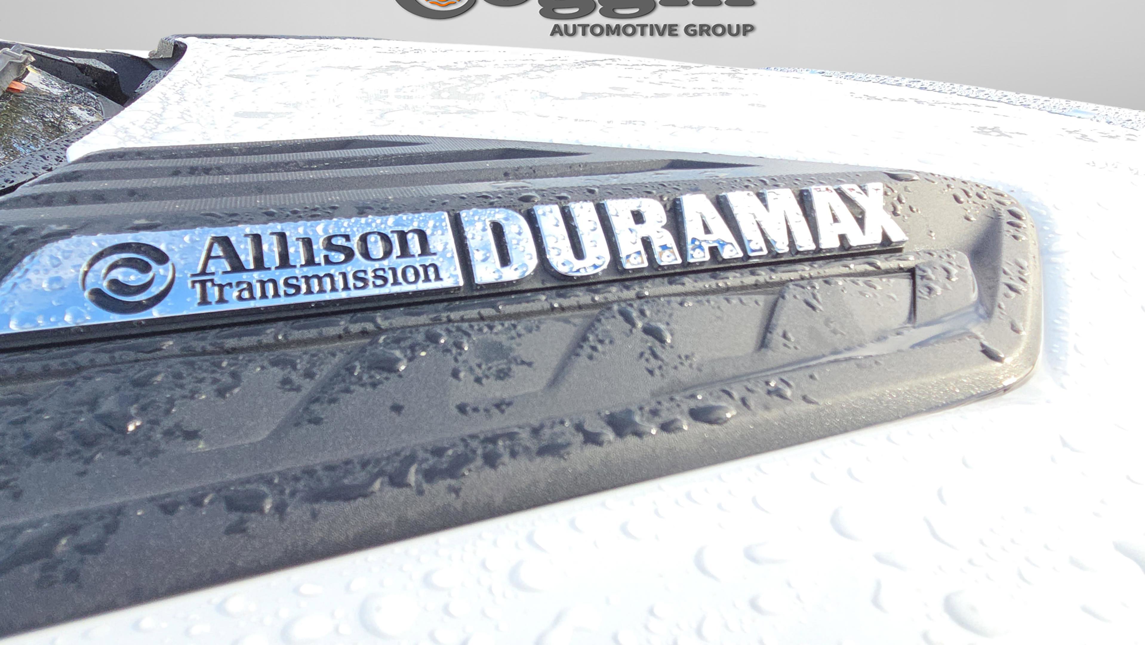 Used 2025 Chevrolet Silverado 2500 LTZ w/ LTZ Premium Package image 2