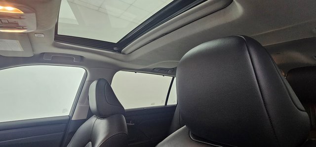 Used 2024 Toyota Highlander XLE image 26