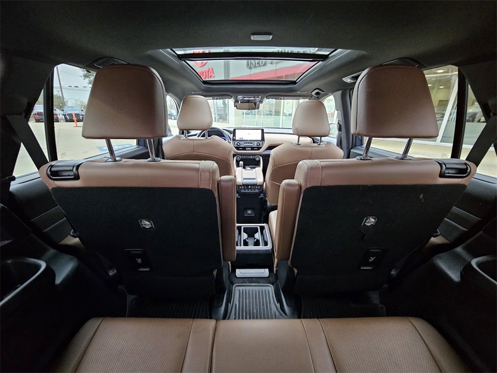 Used 2025 Toyota Grand Highlander AWD Hybrid image 13