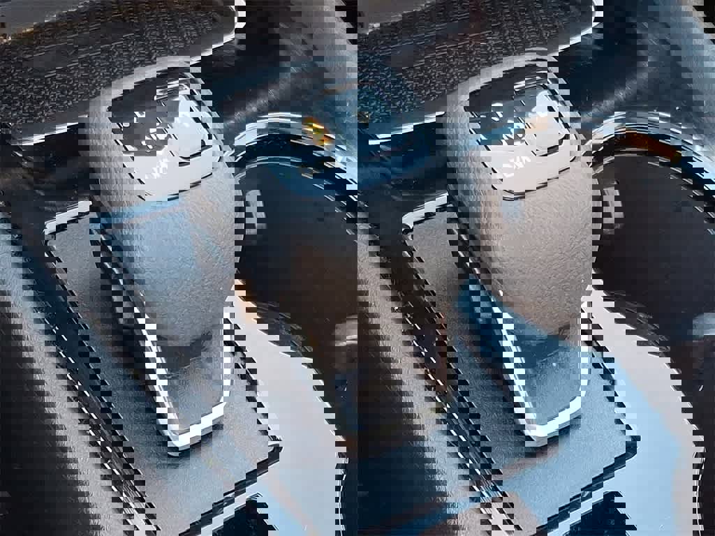 Used 2024 Nissan Rogue SL w/ SL Premium Package image 14