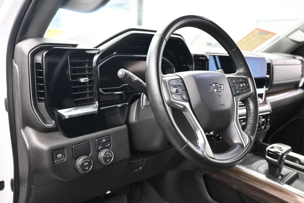 Used 2024 Chevrolet Silverado 1500 RST RWD image 15
