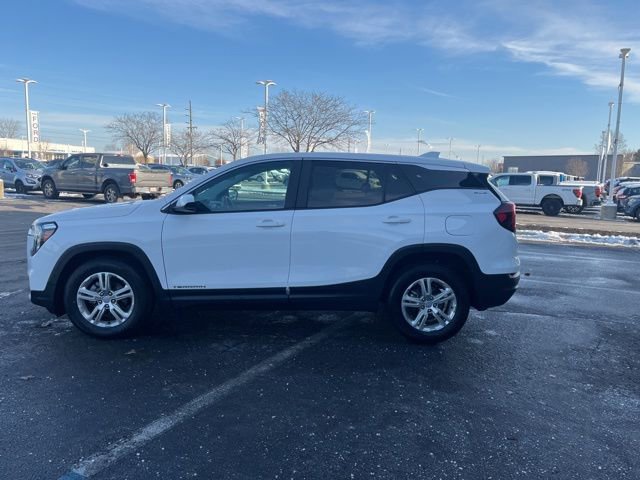 Used 2024 GMC Terrain SLE image 10