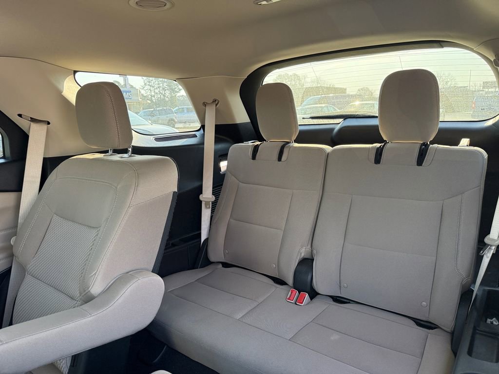 Used 2022 Ford Explorer XLT w/ Class IV Trailer Tow Package image 15