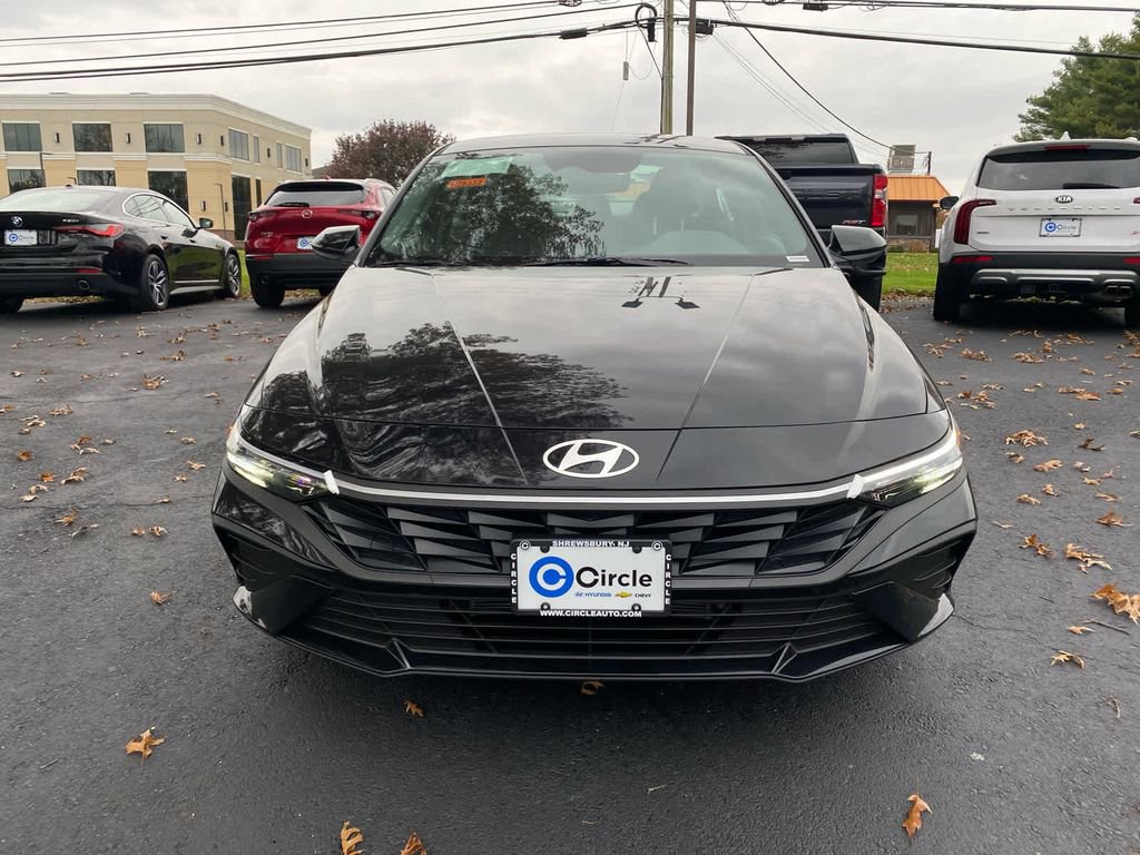 New 2025 Hyundai Elantra SEL