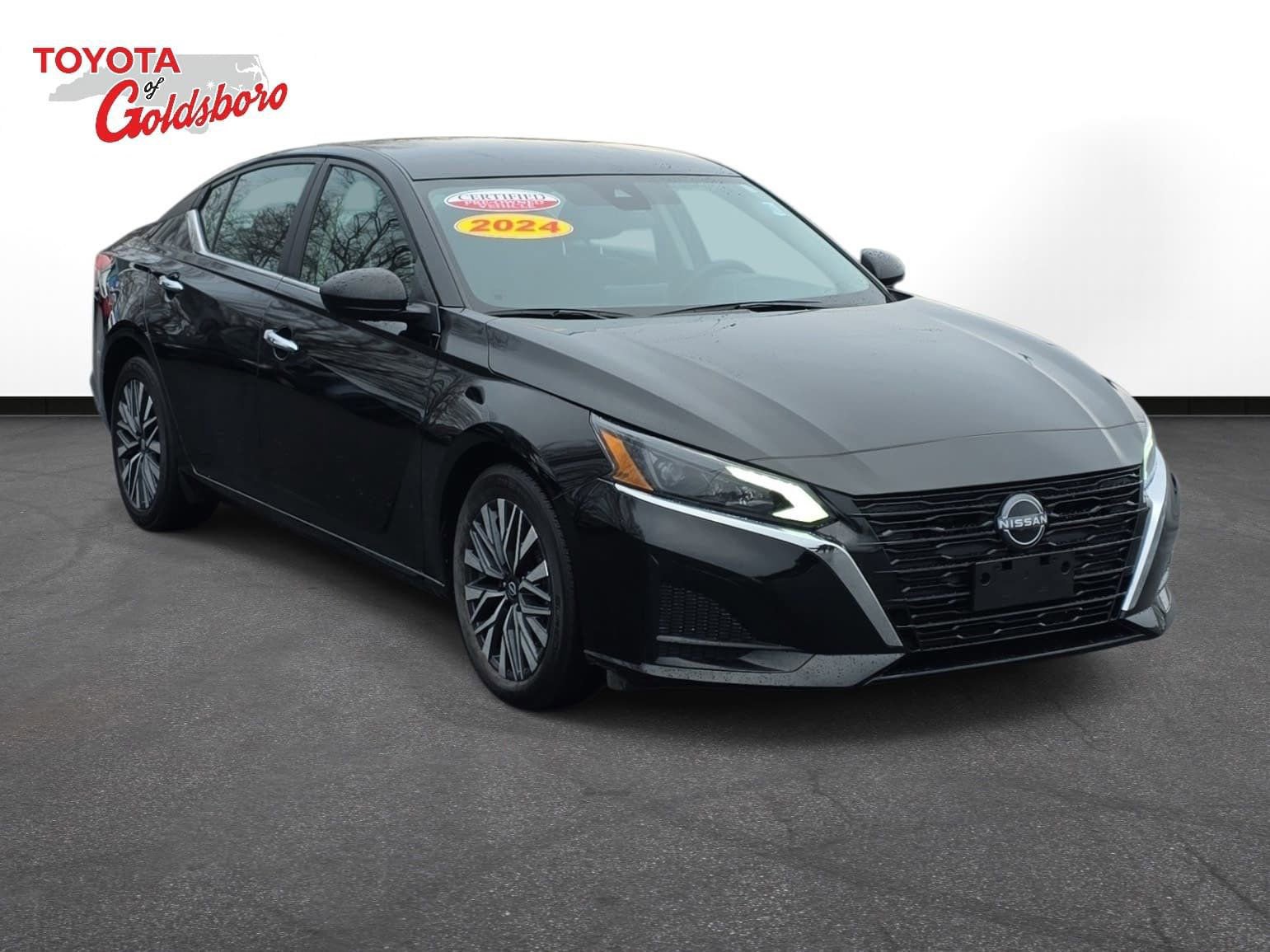 Used 2024 Nissan Altima 2.5 SV image 3