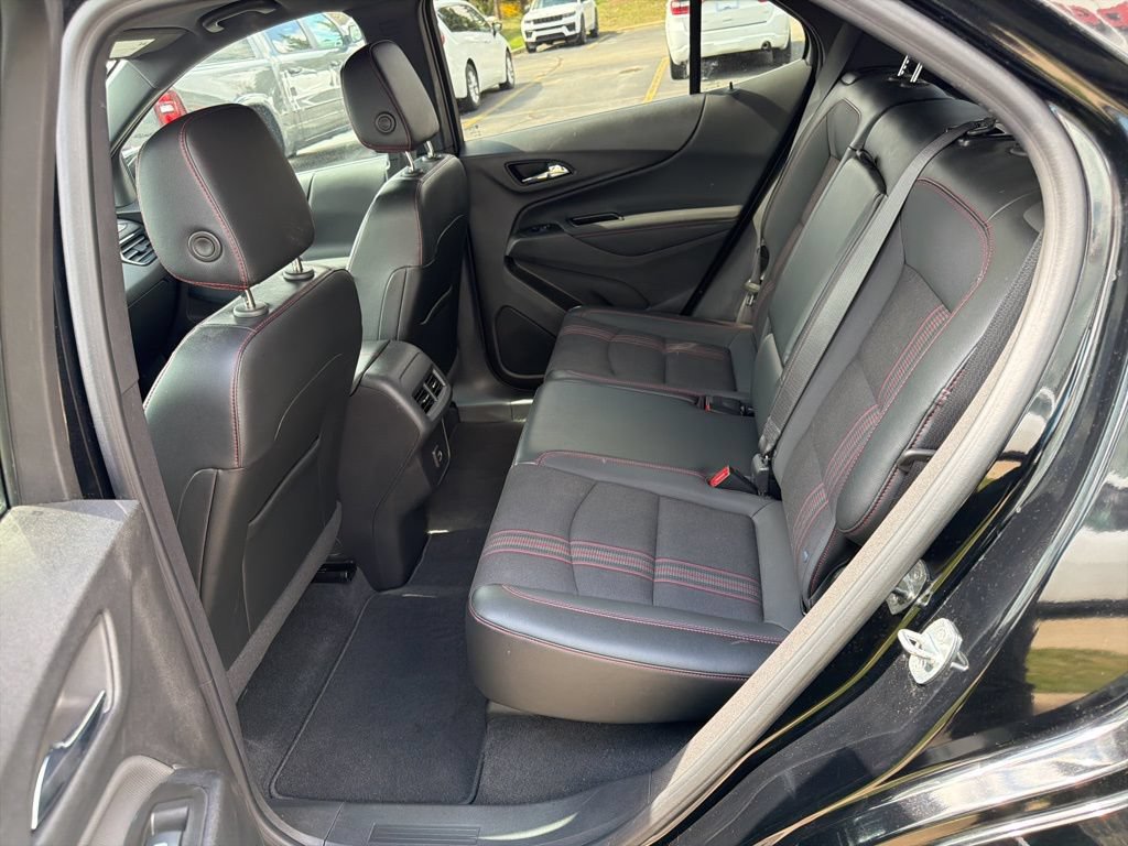 Used 2023 Chevrolet Equinox RS AWD/4WD image 11