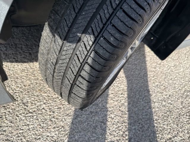 Used 2020 Toyota Camry LE image 5