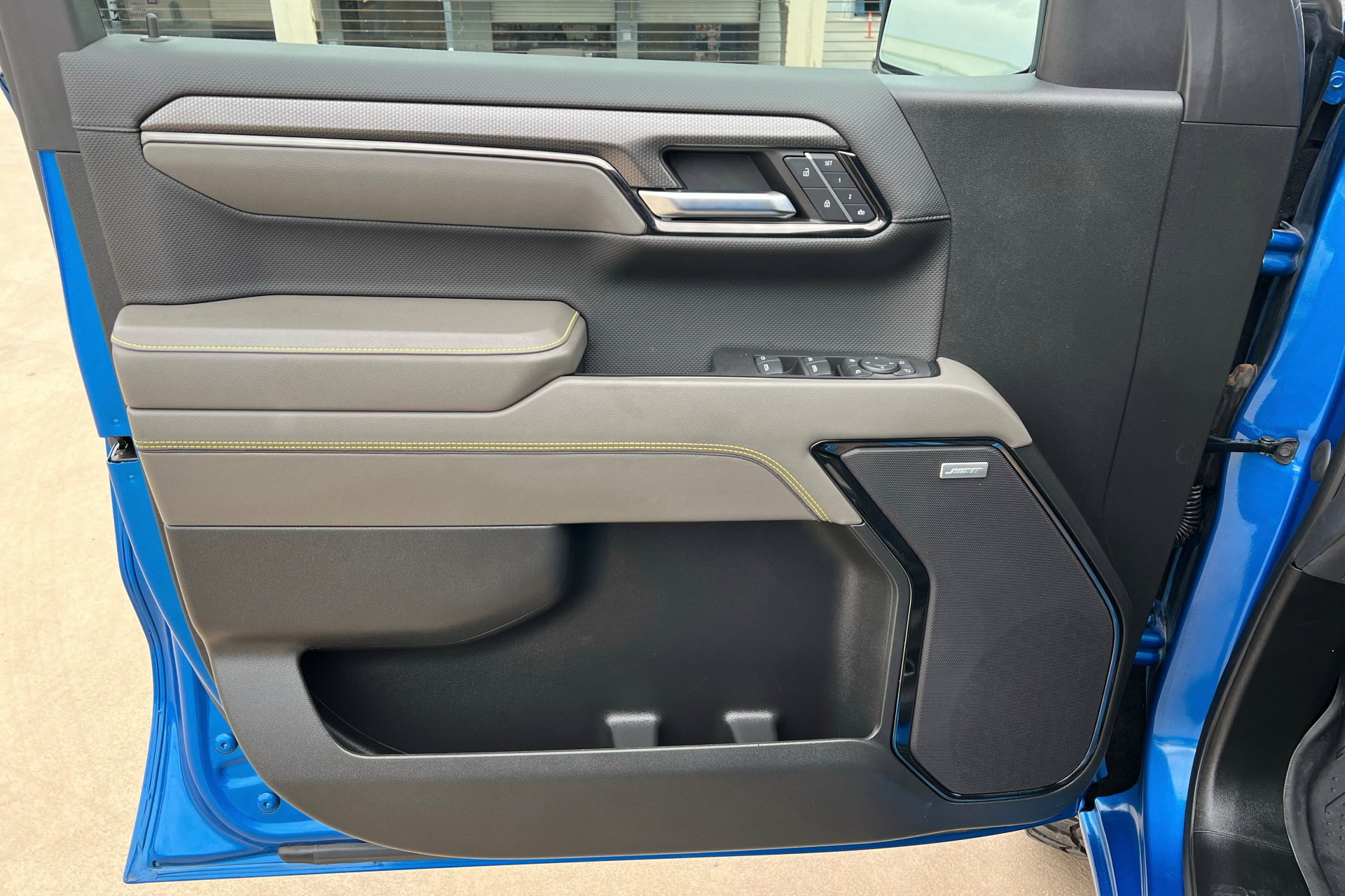 Certified 2023 Chevrolet Silverado 1500 ZR2 w/ Technology Package image 15