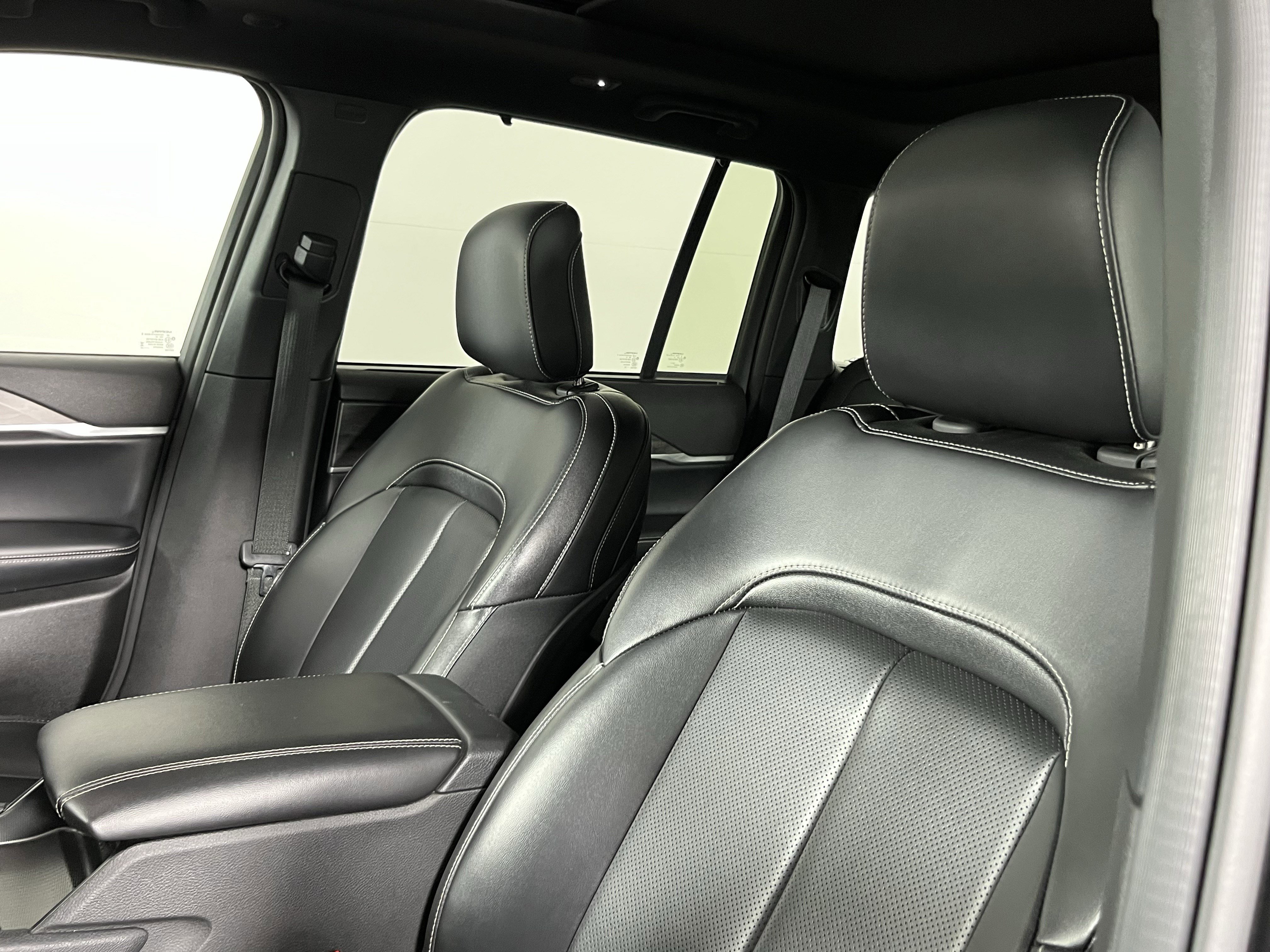 Used 2024 Jeep Grand Cherokee Limited w/ Luxury Tech Group II AWD/4WD image 17
