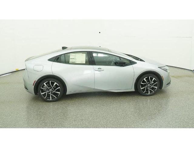 New 2026 Toyota Prius Plug-In Hybrid FWD image 11