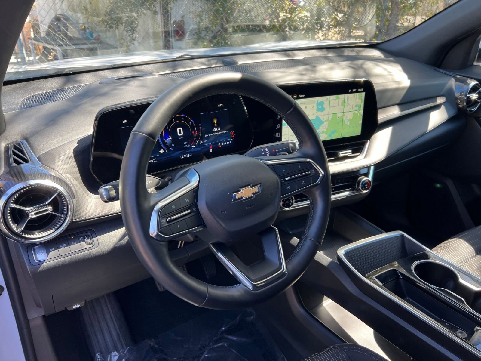 Used 2025 Chevrolet Equinox LT AWD/4WD image 32