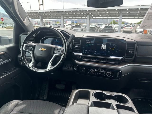 Used 2024 Chevrolet Silverado 2500 LT w/ Convenience Package image 15